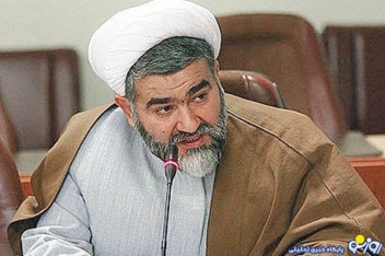 دولت اسلامی است و شرکت سهامی نیست/اگر روحاني به سهم خواهی احزاب و باند بازی توجه کند شخصیت و چهره اش له می شود