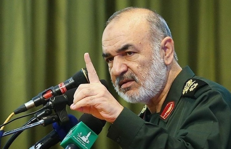 فرمانده کل سپاه: فضای مجازی را از ولنگاری رها خواهیم ساخت / ستاد تحقق فرامین نوروزی ۱۴۰۰ را تشکیل داده ایم