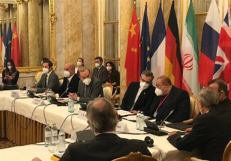رویترز: ۳۰ درصد مسائل دشوار در مذاکرات وین حل نشده / تهران خواستار آن است که تحریم‌ها علیه ۳۰۰ نهاد و فرد که ارتباطی با توافق هسته‌ای ندارند رفع شوند