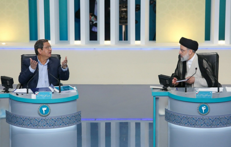 رویارویی دولتِ سایه «تک‌نفره» همتی با دولت رئیسی | حمله به پاشنه آشیل دولت سیزدهم