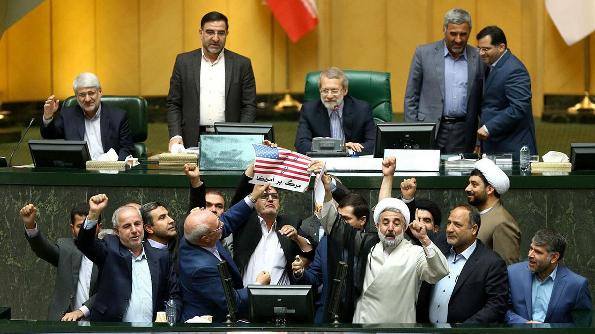 تغییر مواضع برجامیان