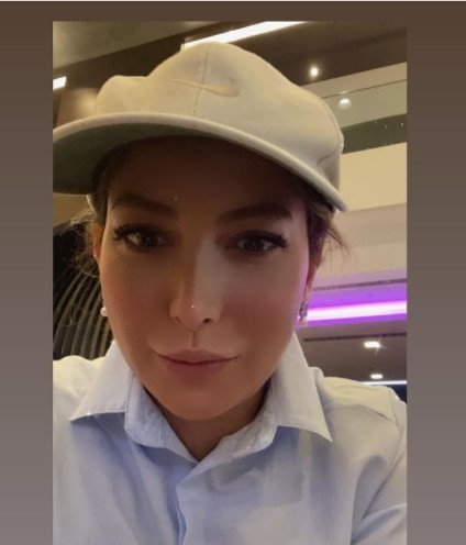 عکس بدون روسری فریبا نادری در ترکیه