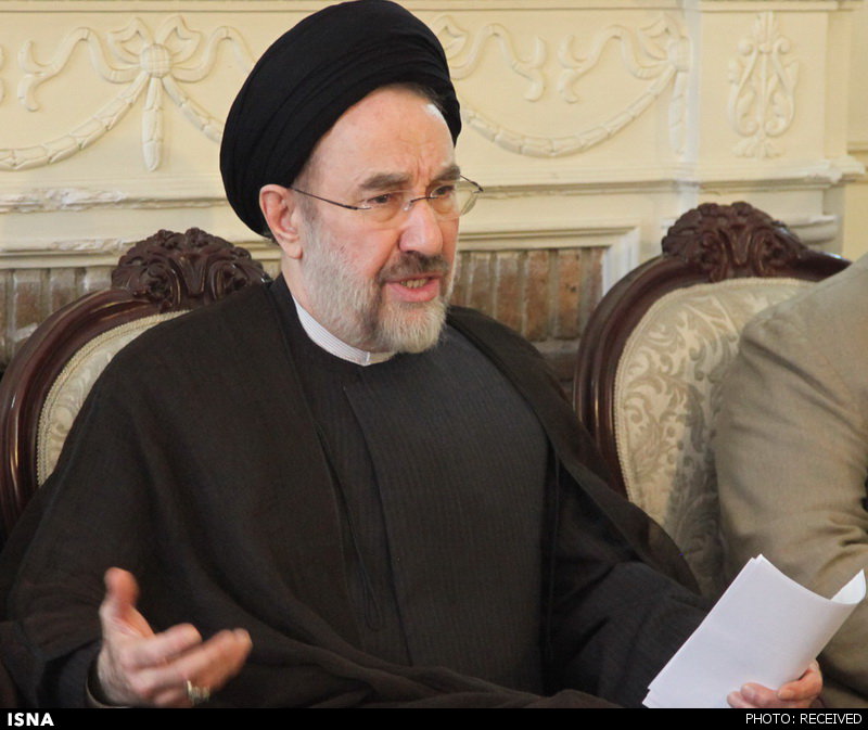 انتقاد سید محمد خاتمی از طرح ضد اینترنت: این طرح با روح قانون اساسی مغایر است/ حاصل آن نارضایتی مردم و خلل بیشتر در زندگی تحت فشار آنان است