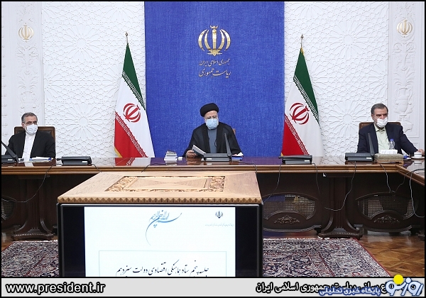 مخبر قهر کرده و محسن رضایی بر صندلی او تکیه زد