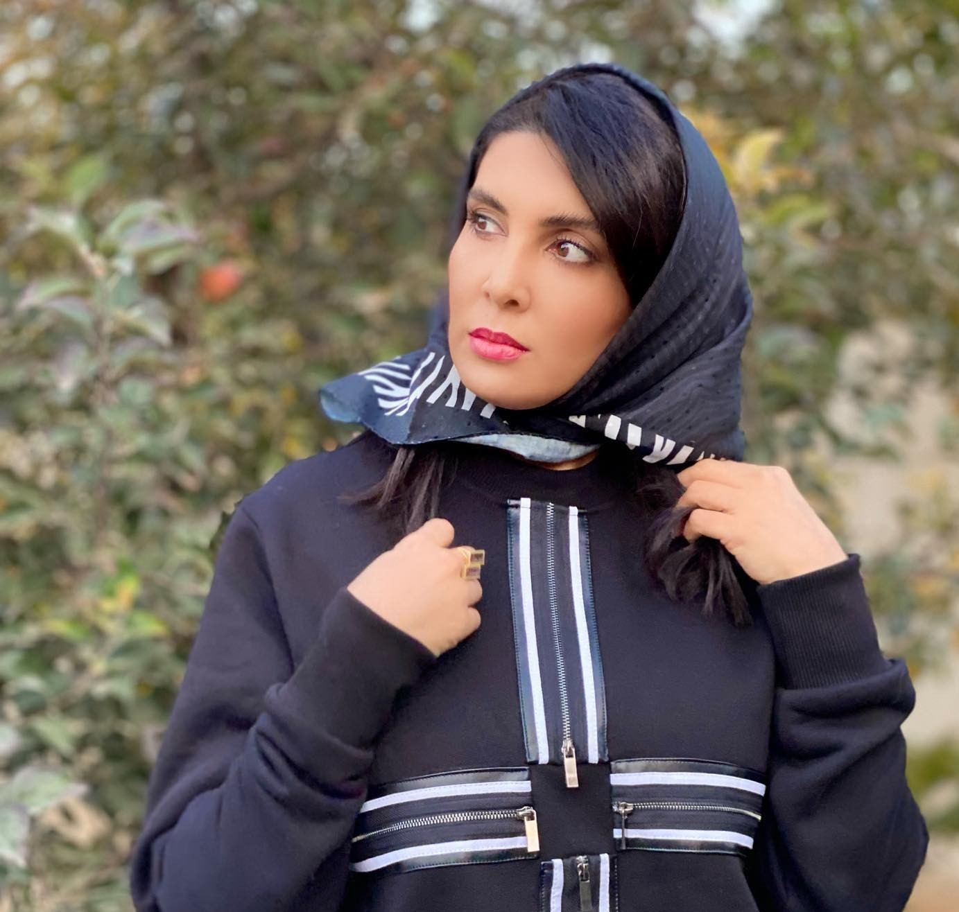 دختران دنبال خرید مانتوی خاص لیلا بلوکات + عکس دختران دنبال خرید مانتوی خاص لیلا بلوکات + عکس