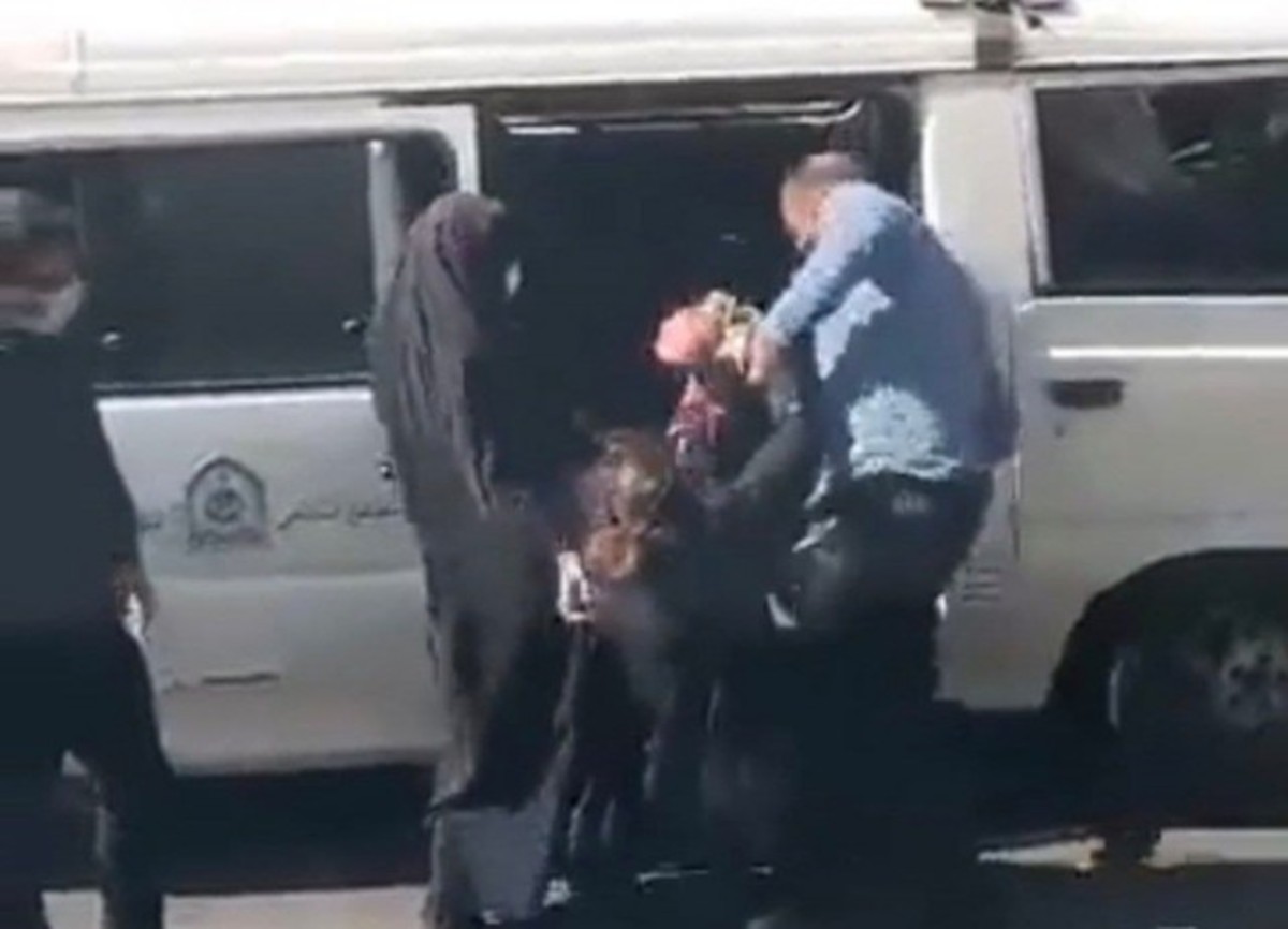 دستور ریاست جمهوری برای پیگیری برخورد نامناسب ماموران ناجا با دختر جوان