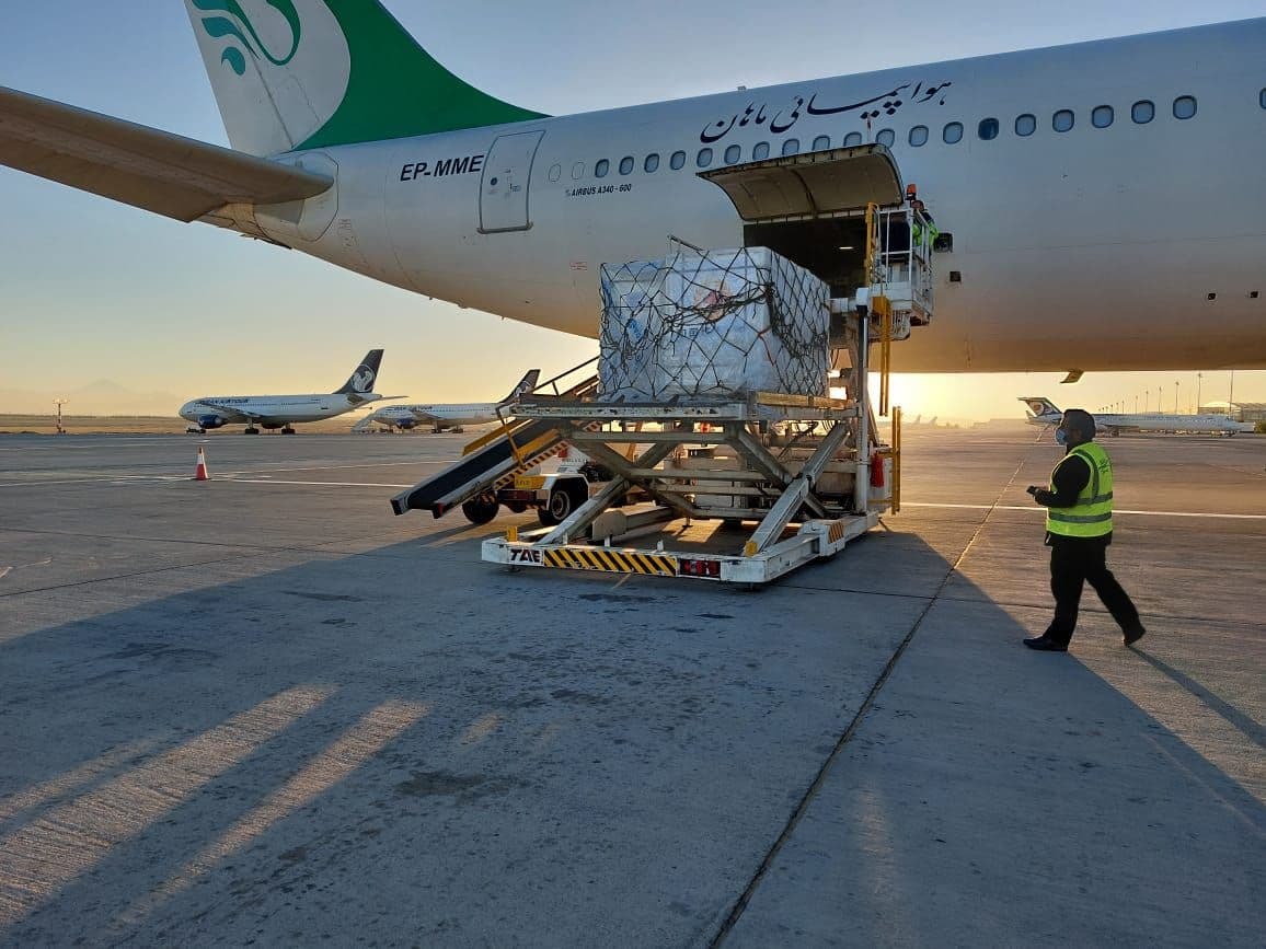 اولین محموله واکسن تک دُز برای سنین ۳ تا ۱۷ سال وارد کشور شد اولین محموله واکسن تک دُز برای سنین ۳ تا ۱۷ سال وارد کشور شد