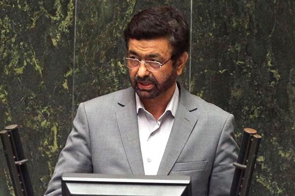 بعضی از وزرا هنوز در ماه عسل انتصابات به سر می‌برند/ رئیس جمهور ماجرای انتصابات فامیلی را پیگیری کند