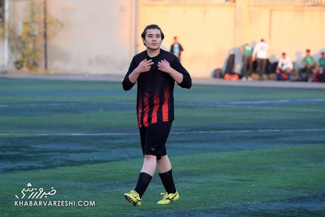 با بدل خداداد عزیزی اشنا شوید با بدل خداداد عزیزی اشنا شوید