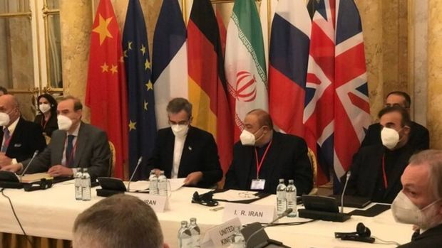 روزنامه جمهوری اسلامی: عده‌ای منافع خود را با پیشرفت مذاکرات در خطر می‌بینند