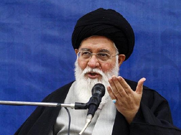 علم الهدی: کسانی که برخی از افراد را به دلیل برخورد با بی‌حجابی، ضد زن معرفی می‌کنند، دشمن خدایند / باید همه‌ی حدود اسلام در تمام شئون زندگی ما اجرا شود، وگرنه اسلامیت نظام ضربه می‌خورد؛ این بدتر از ضربه خوردن جمهوریت است