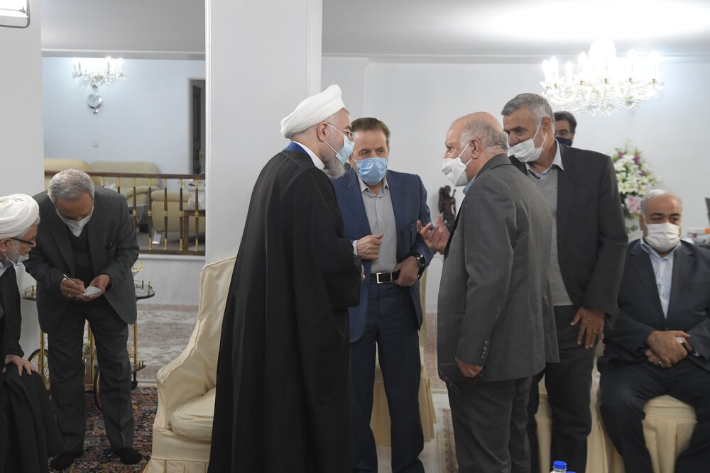 دیدار نوروزی آغاز فعالیت انتخاباتی روحانی بود؟