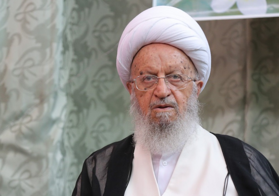 آیت الله مکارم شیرازی: شرایط اقتصادی نه تنها رو به بهبود نیست، بلکه تورم افزایش شدید داشته / مردم می گویند چرا تذکر نمی دهید، اما ما مکرر تذکر می دهیم ولی صداوسیما پوشش نمی دهد؛ حتماً مصلحتی دارد