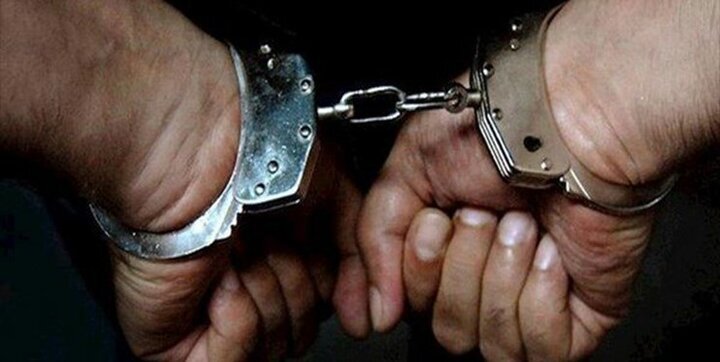 دستگیری کارمند قلابی فراری و کلاهبردار