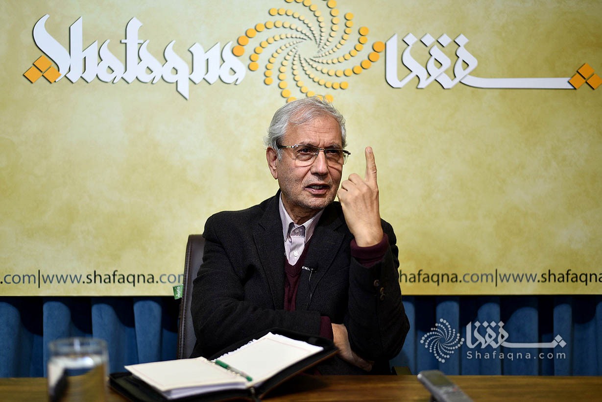 باید «غبارزدایی» کنیم و به «اصل انقلاب» برگردیم / در شرایط فعلی کشور، «رجعت به گذشته» ضروری است/ وقتی «لج ملی» صورت می گیرد، همه مسایل با سوء گیری تحلیل می شوند