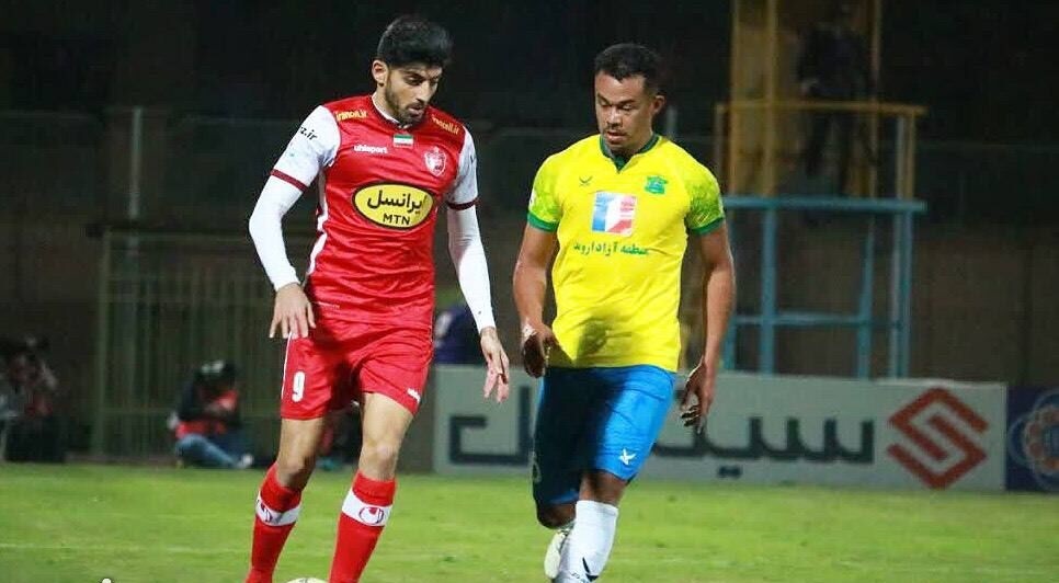 یحیی گل محمدی ستاره ملی پوش پرسپولیس را نیمکت نشین می کند؟