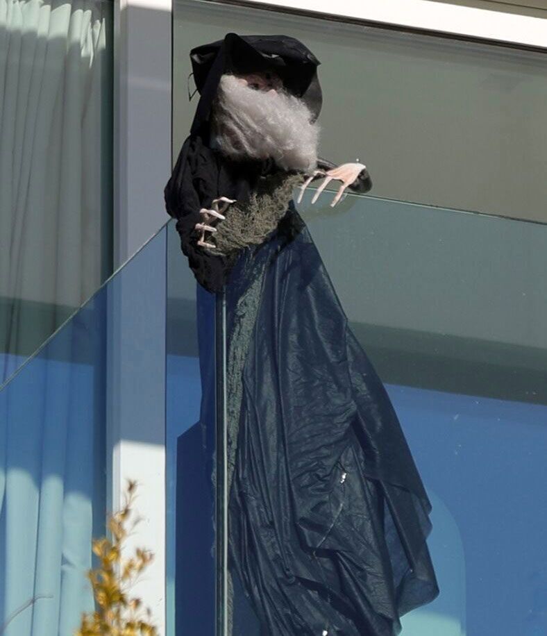 شکیرا با این روش مادر پیکه را به شدت ترساند+عکس شکیرا با این روش مادر پیکه را به شدت ترساند+عکس