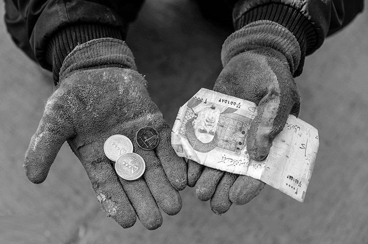 وعده وزیر رفاه برای حذف فقر تا پایان امسال؛ عبدالملکی کجا سیر می‌کند؟/ جهش بی‌سابقه فقر طی یکصد سال گذشته