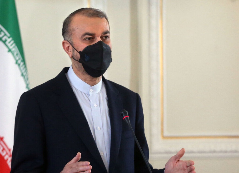 امیرعبداللهیان درباره سفرش به سوریه: باید مانع وقوع بحران جدید در منطقه شویم / این سفر در ادامه سفر ۴ روز پیش من به ترکیه است / هدف این است که در مسیر استقرار صلح میان سوریه و ترکیه قدم برداریم امیرعبداللهیان درباره سفرش به سوریه: باید مانع وقوع بحران جدید در منطقه شویم / این سفر در ادامه سفر ۴ روز پیش من به ترکیه است / هدف این است که در مسیر استقرار صلح میان سوریه و ترکیه قدم برداریم