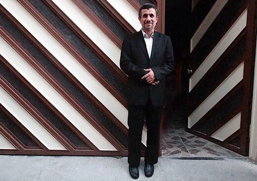 صدر ، عضو مجمع تشخیص مصلحت : احمدی نژاد برای دادن نامه به محسنی اژه ای به «مجمع» می آید صدر ، عضو مجمع تشخیص مصلحت : احمدی نژاد برای دادن نامه به محسنی اژه ای به «مجمع» می آید