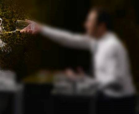 اسيدپاشى روى پدر و پسر در شيراز اسيدپاشى روى پدر و پسر در شيراز