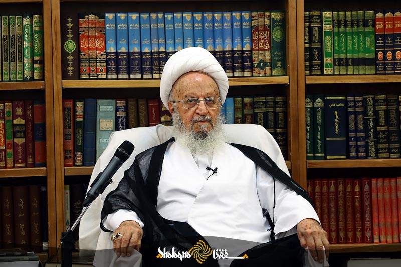 حضرت آیت الله مکارم شیرازی: هزینه سفره های مردم گران تر شده است حضرت آیت الله مکارم شیرازی: هزینه سفره های مردم گران تر شده است