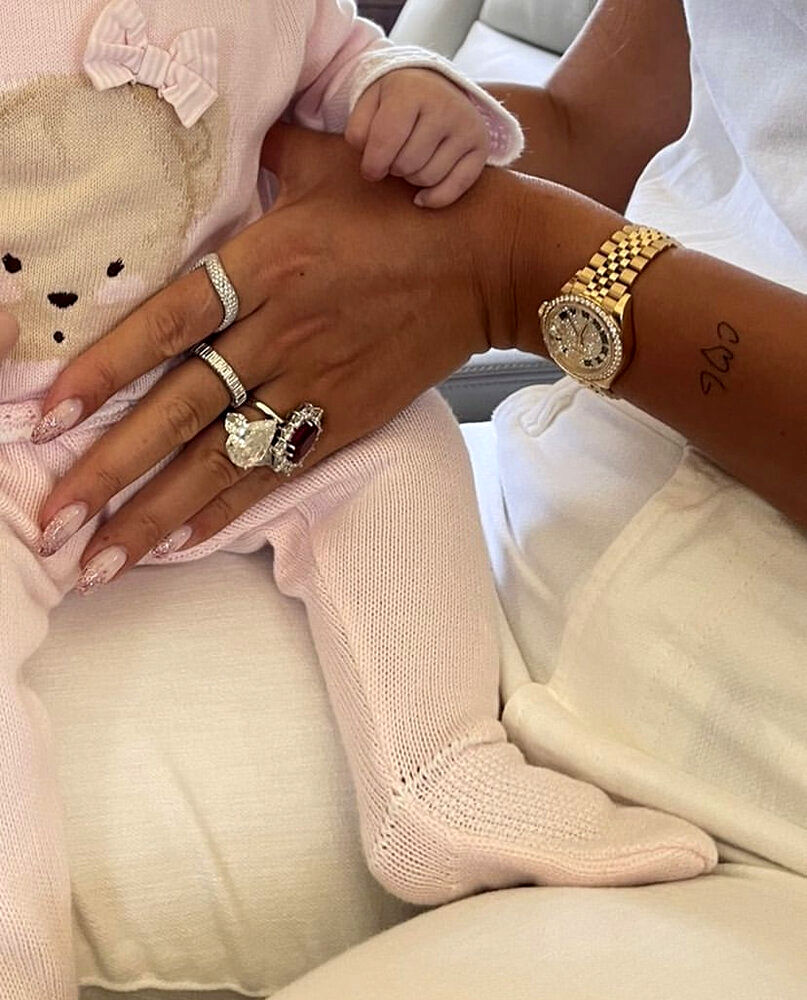 جورجینا با این تتوی عاشقانه دل رونالدو را برد/ عکس جورجینا با این تتوی عاشقانه دل رونالدو را برد/ عکس