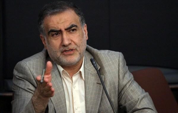 نباید گشت ارشاد را ناموس و خط قرمز تلقی کنیم / دزدانی که ۹۲ هزار میلیارد ثروت این کشور را به یغما برده بودند از فرصتی که گشت ارشاد به وجود آورد استفاده کردند؛ انگار نه انگار که دزدی اتفاق افتاده