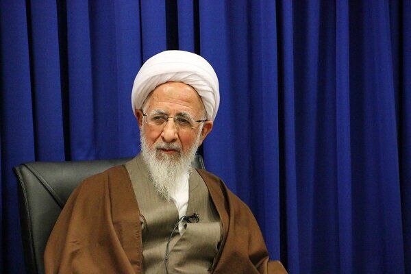 ببینید | آیت الله جوادی‌آملی: هر کس با شما اختلاف دارد؛ اختلاف را حل کن، نه مخالف را از پا در بیاور!