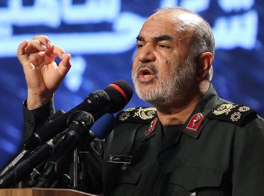 فرمانده کل سپاه: می‌خواهند جوانان ما با اندیشه غربی بزرگ شوند و آن‌ها را شنوای اراجیف خود کنند / مقامات اسرا‌ئیلی و آمریکایی از آزادی ایران سخن می‌گویند؛ مداخله آشکار در امور ایران دارند