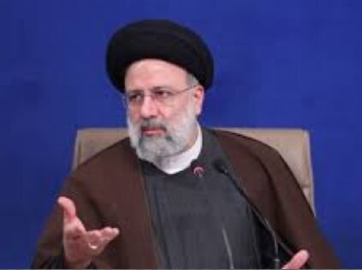 روزنامه شرق: چرا حتی یک نفر از اقتصاددانانی که همسو با دولت سیزدهم اند، در دفاع از آن حرف نمی زند؟