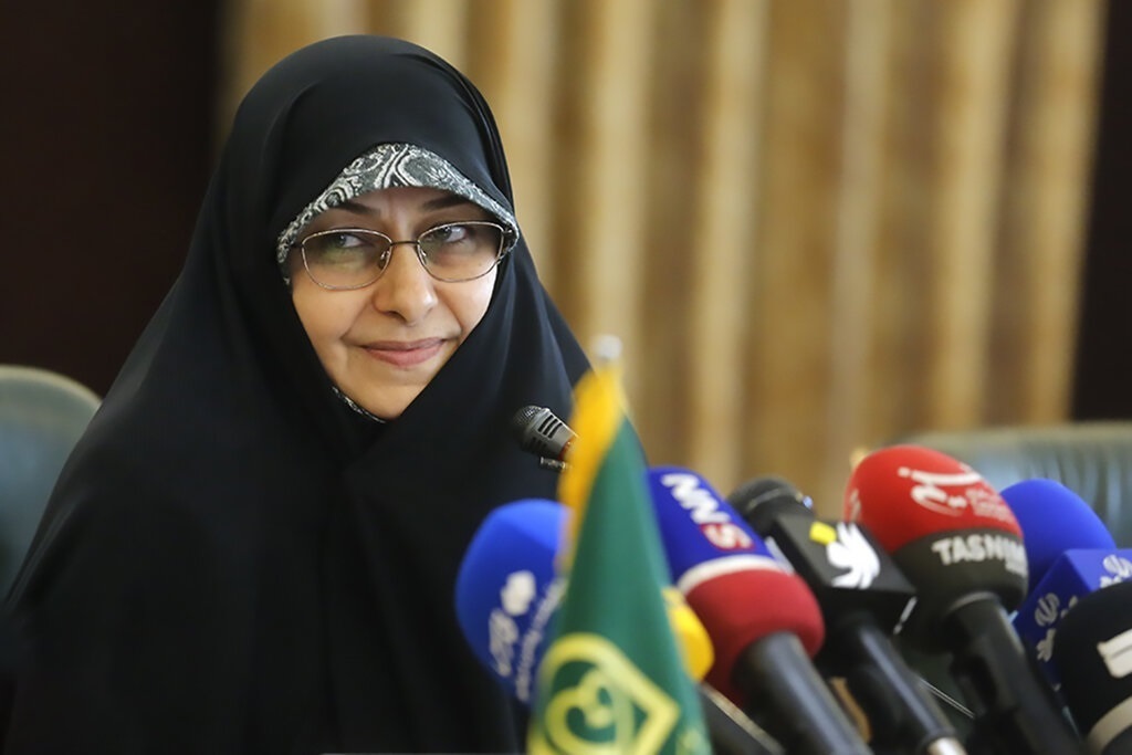 معاون رئیسی: ۱۰ درصد کل بازداشتی‌های اخیر، زنان هستند / شرایط مناسبی از نظر معیشت و بهداشت برای زندانیان فراهم شده؛ چیزی شبیه خوابگاه برخی از دانشگاه‌ها