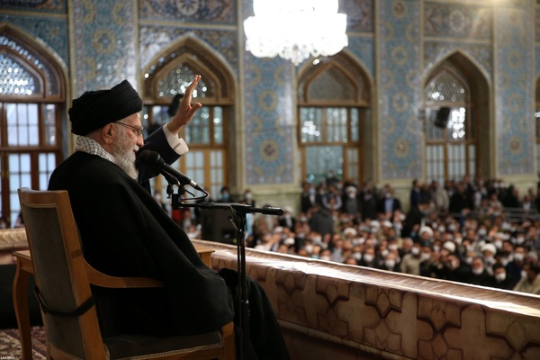 رهبر انقلاب:درخواست تغییر قانون اساسی، «تکرار حرف بیگانگان» است/حضور در جنگ اوکراین را قاطعانه رد می‌کنیم/درصد خیلی خیلی کمی از ملت ایران در اغتشاشات بودند