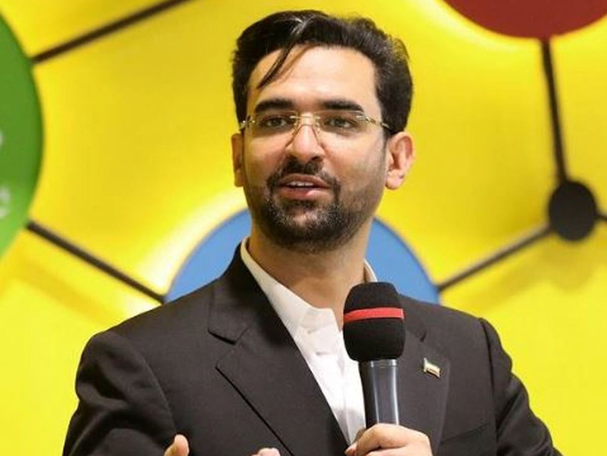 آذری جهرمی: بعضی از بندگان خدا آنچنان هشتگ میزنند #نه_به_نئولیبرالیسم انگار که الان اداره کشور غرق در اندیشه‌های نئولیبرال است/ مثلا اینترنت و مطبوعات آزادند؟
