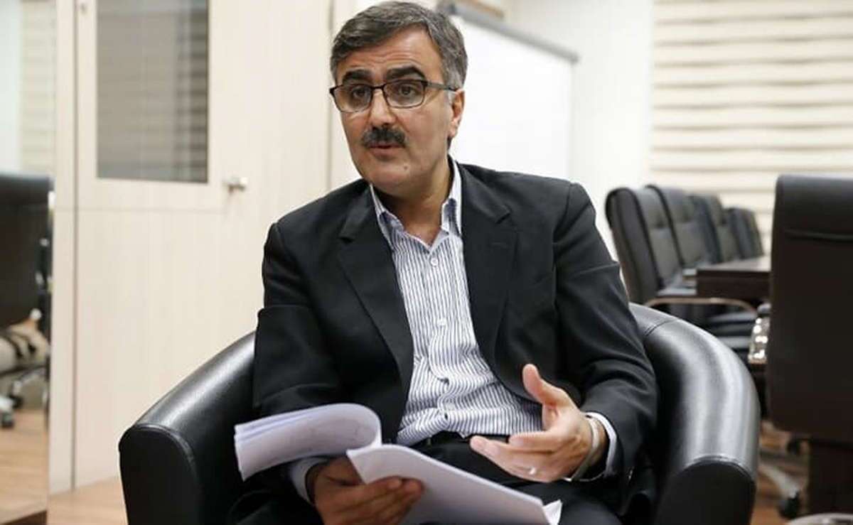 سایه روشن تثبیت نرخ ارز فرزین