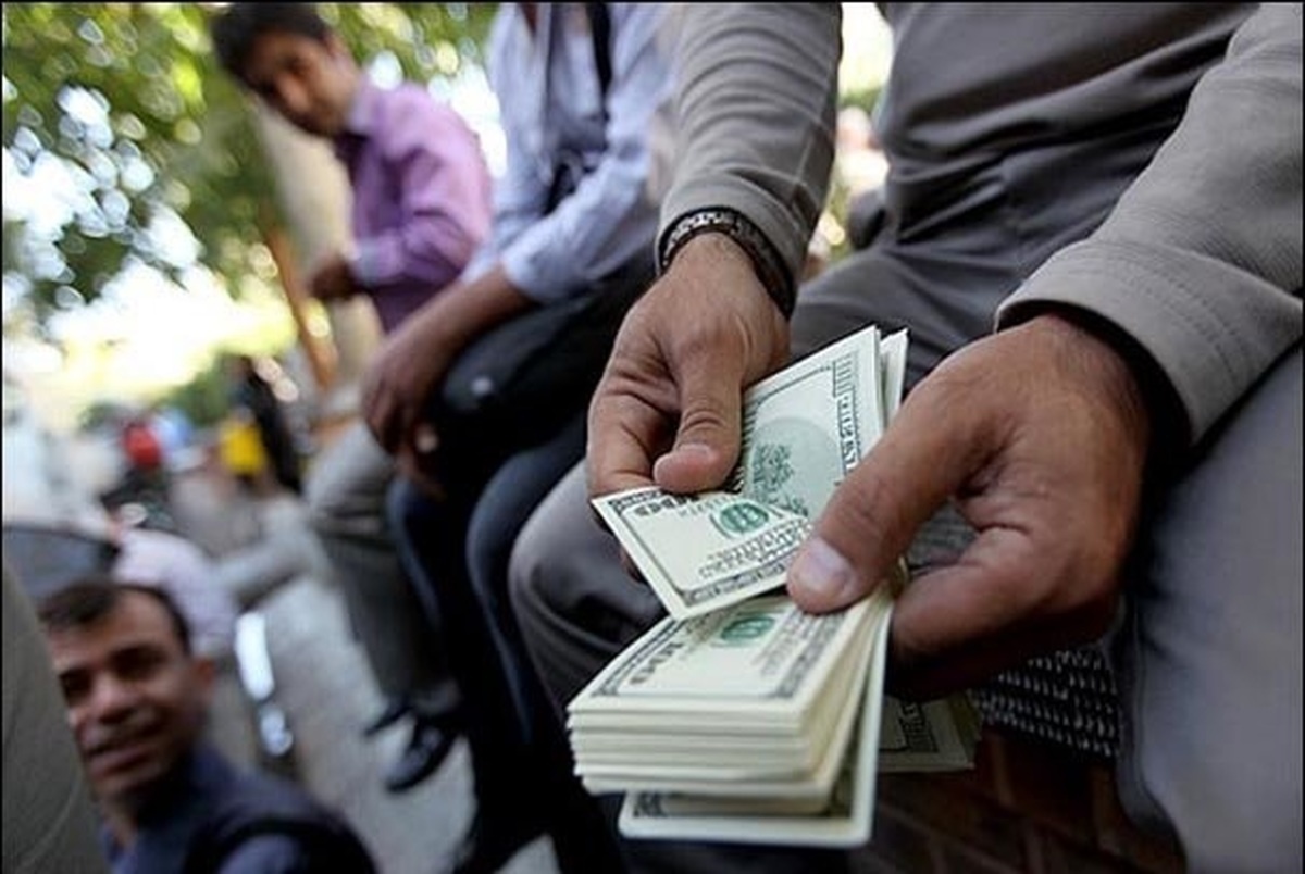 چرا دلار بالا رفت؟