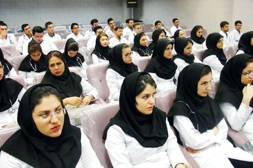 آیا دانشجویان پزشکی ممنوع‌الخروج هستند؟