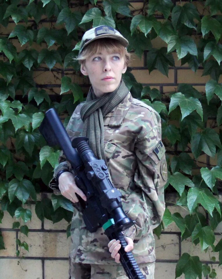 این زن تک‌تیرانداز می‌خواهد پوتین را بکشد!+ تصاویر