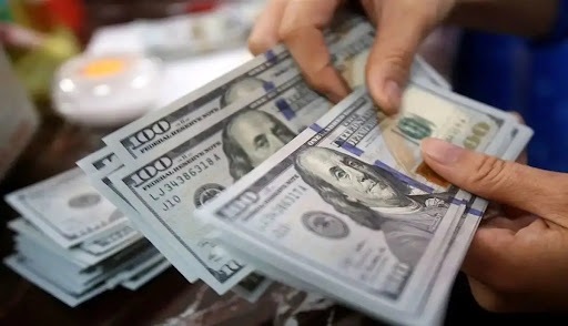 پیش بینی قیمت دلار تا پایان سال / هفته نخست اسفند برای قیمت دلار سرنوشت‌ساز است