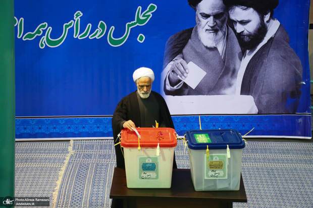 مجید انصاری: جنبه جمهوریت نظام این روزها نفسهای سختی میکشد/ بسیار خطرناک است که مردم از اثرگذاری رأی و صندوقهای رأی ناامید شدهاند مجید انصاری: جنبه جمهوریت نظام این روزها نفسهای سختی میکشد/ بسیار خطرناک است که مردم از اثرگذاری رأی و صندوقهای رأی ناامید شدهاند