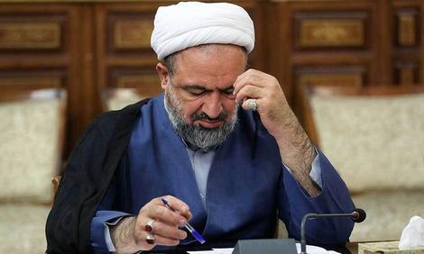 حمله روزنامه سپاه به رسایی : هم از تعهد بی بهره ای هم از تخصص/ چندبار ردصلاحیت شده ای، به حاج قاسم هم توهین کرده ای ولی توهم ریاست مجلس بعدی را هم داری!