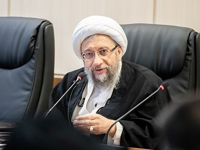 مخالفت آملی‌لاریجانی با طرح مجلس درمورد شفافیت قوای سه‌گانه
