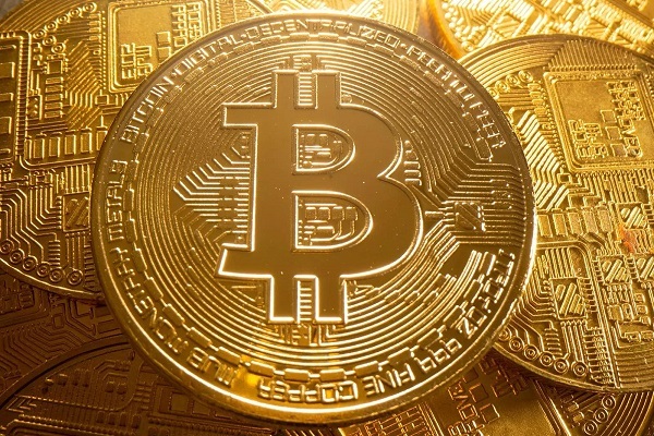 قیمت بیت کوین و ارز‌های دیجیتال امروز ۱۰ خرداد ۱۴۰۲ + جدول