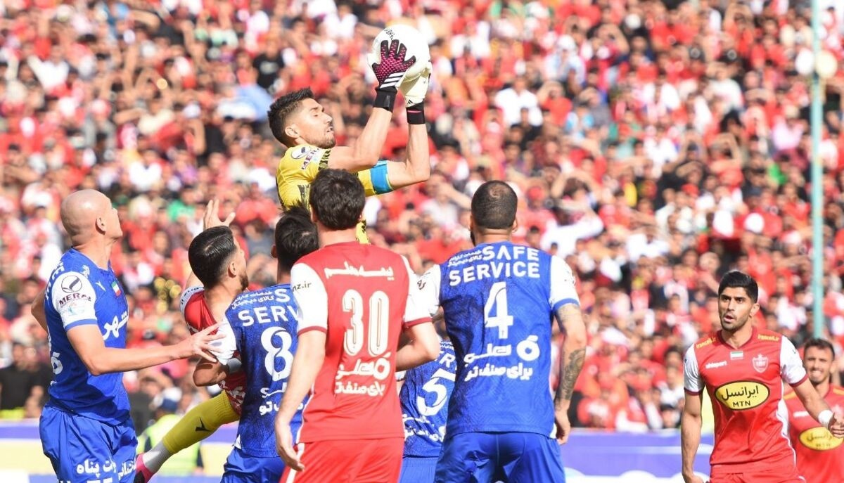 خبری عجیب درباره نقل و انتقالات استقلال و پرسپولیس خبری عجیب درباره نقل و انتقالات استقلال و پرسپولیس