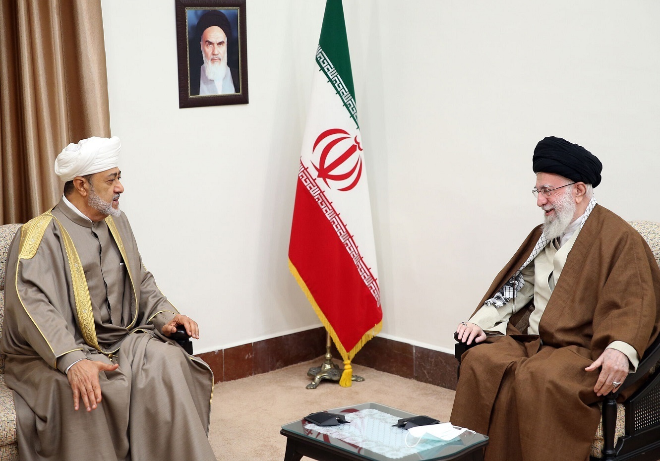 رهبر انقلاب درباره اظهارات سلطان عمان پیرامون تمایل مصر برای از سرگیری روابط با ایران: از این موضع استقبال می‌کنیم؛ مشکلی در این زمینه نداریم / از سرگیری روابط با عربستان نتیجه سیاست خوب دولت رئیسی است