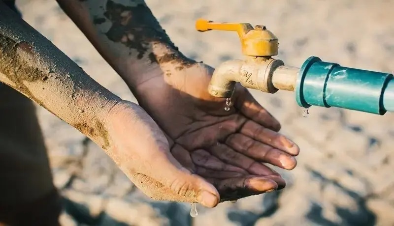 بخش‌های بزرگی از ایران کمتر از هزار مترمکعب در سال، آب در دسترس دارند و وارد جدی‌ترین تنش آبی شده‌اند/طبق آمار بدترین اوضاع را در اصفهان داریم؛ فرونشست وارد شهر شده؛ میزان تراز منفی اصفهان چیزی حدود ۲۰ رودخانه است