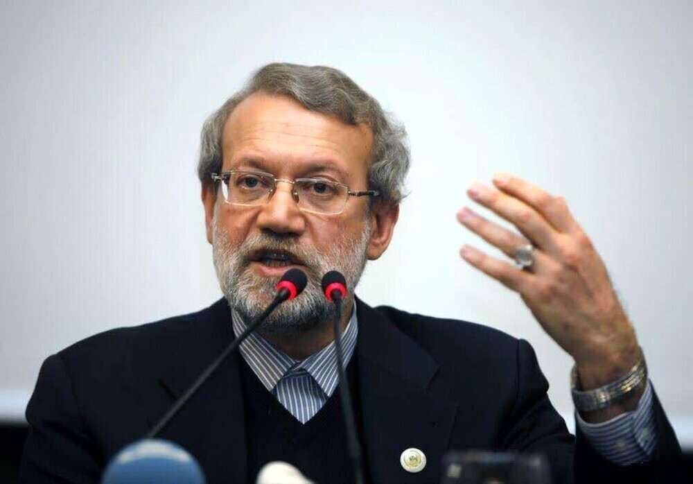 علی لاریجانی: دلیل عدم ثبت نامم در انتخابات مجلس را بعدا می گویم / انقلابیِ کاسب کار می گوید ما انقلابی هستیم و همه پُست ها را باید ما بگیریم