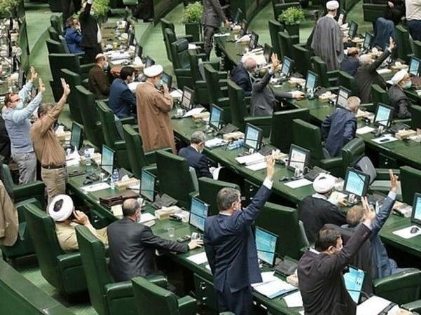 شورای نگهبان باید مصوبه رصد «سبک زندگی مردم» را خلاف شرع و قانون اساسی تشخیص دهد / هدف شان بررسی حرکت روزانه مردم است؛ می‌خواهند تمام کار‌ها و رفت و آمد‌های مردم را رصد کنند