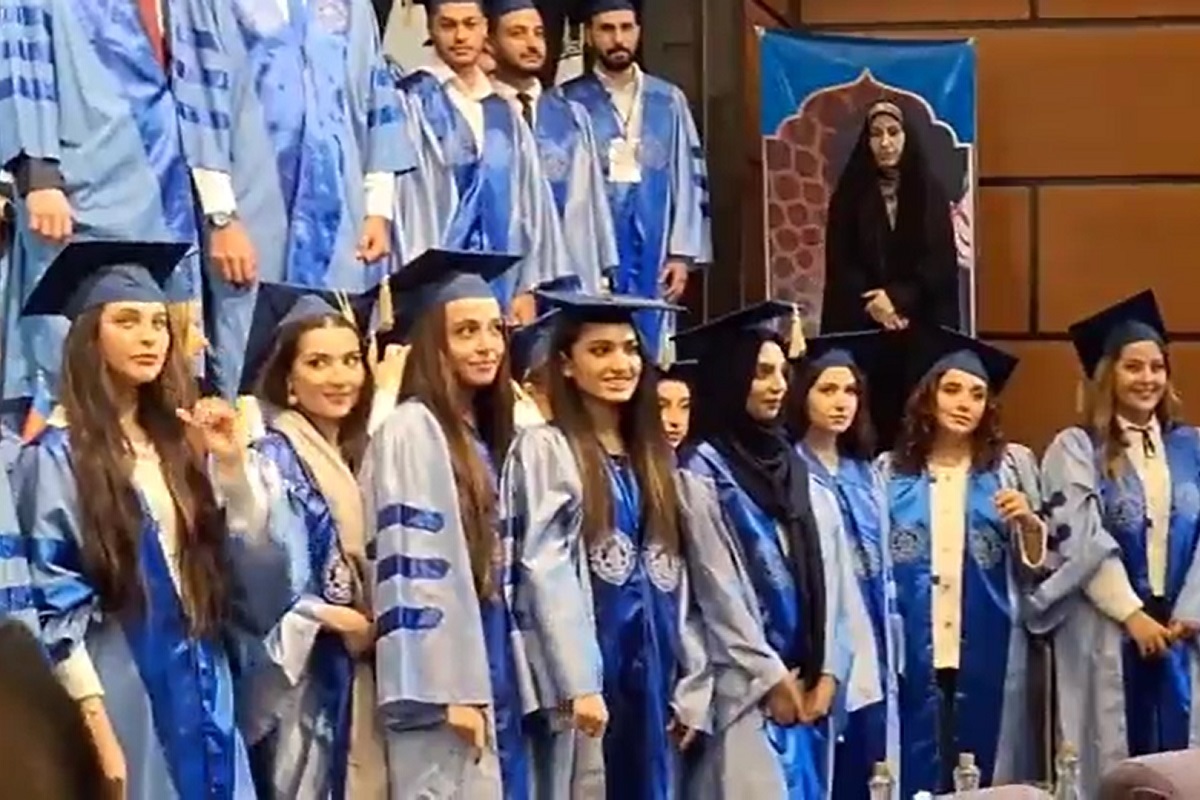 جنجالی شدن جشن فارغ التحصیلی پردیس کیش دانشگاه شریف/فیلم جنجالی شدن جشن فارغ التحصیلی پردیس کیش دانشگاه شریف/فیلم