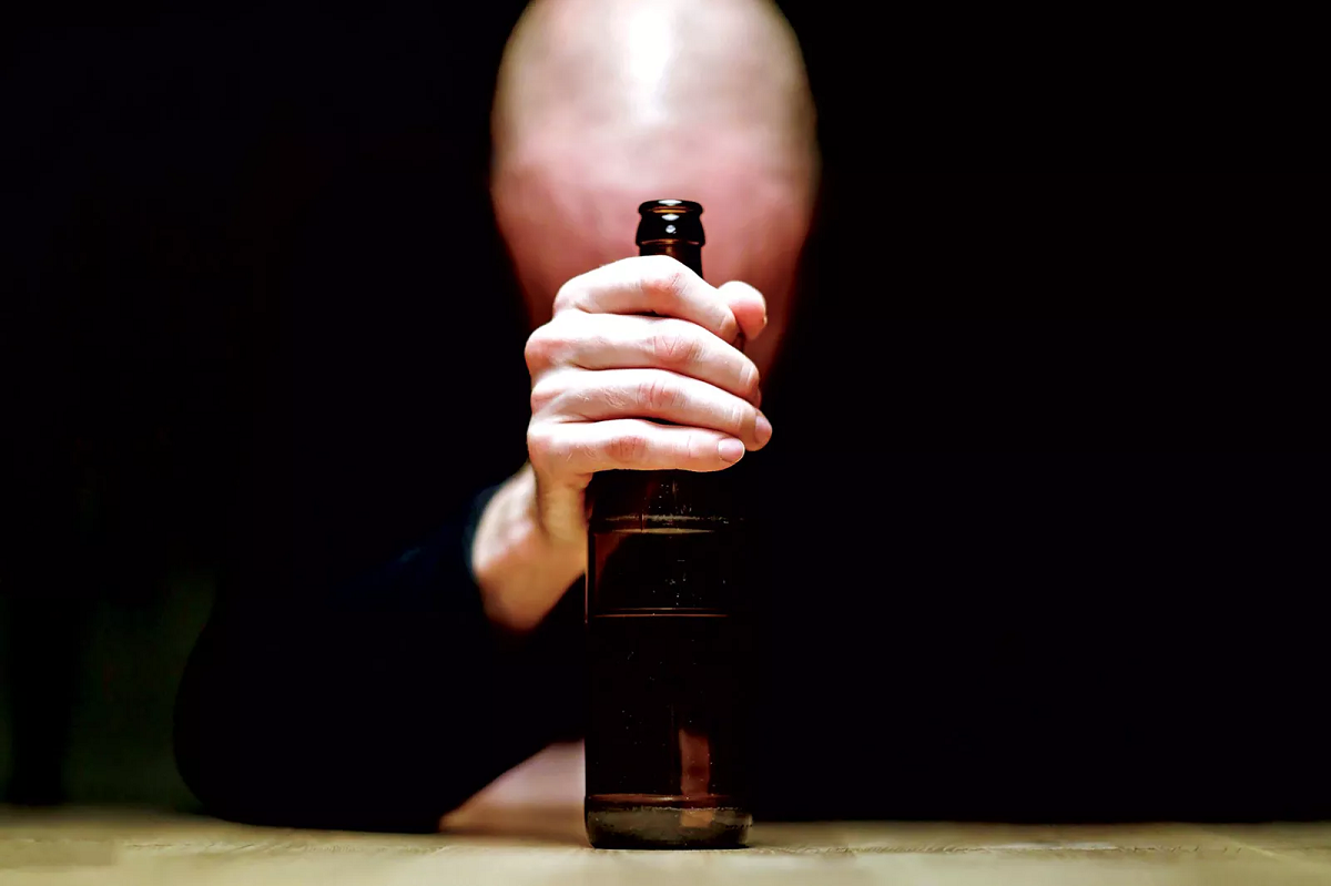 بحران انکار ناشدنی مسمومیتهای الکلی در ایران بحران انکار ناشدنی مسمومیتهای الکلی در ایران